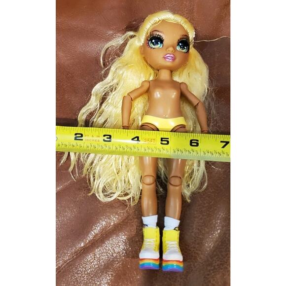 9 In 2021 MGA Rainbow Jr High Sunny Madison Fashion Doll No Clothes Replacement - Picture 11 of 11